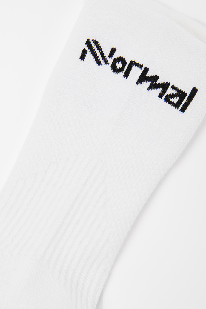 Running Socks White compressive mid-cut running socks for men
