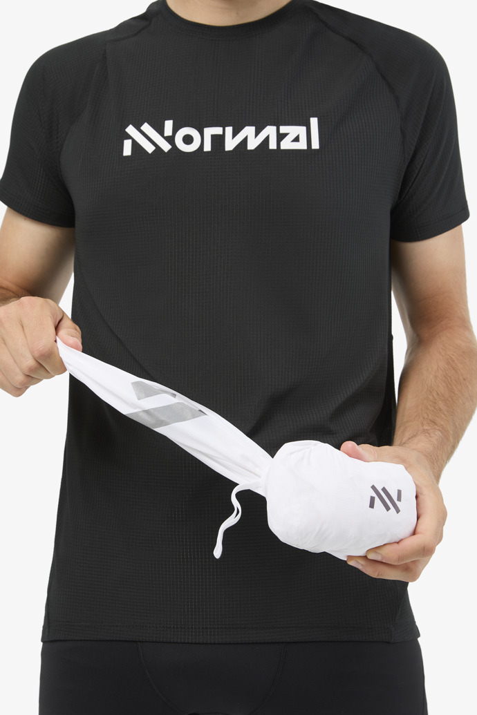 Trail Wind Jacket White Chaqueta cortavientos de trail en blanco para hombre.
