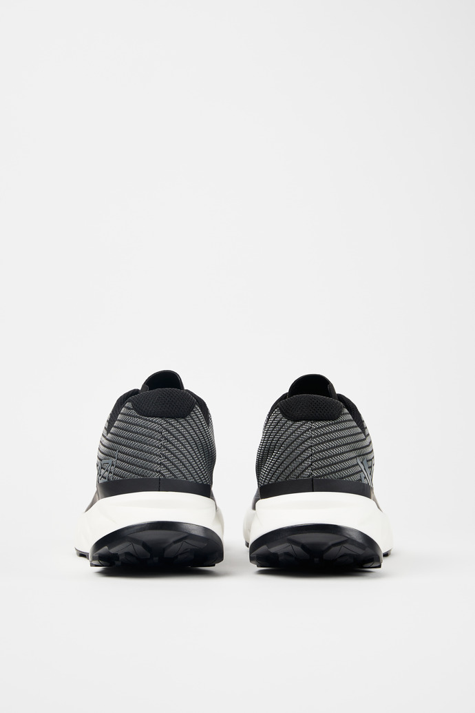 Kjerag Men's black max performance trail running shoes
