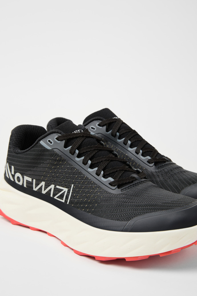 Kjerag 02 Shoe Black