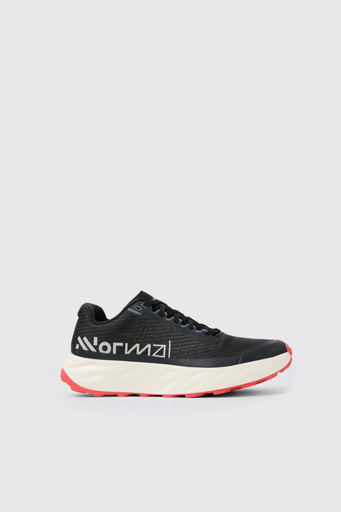 Kjerag 02 Black Women's black high-performance trail running shoes.