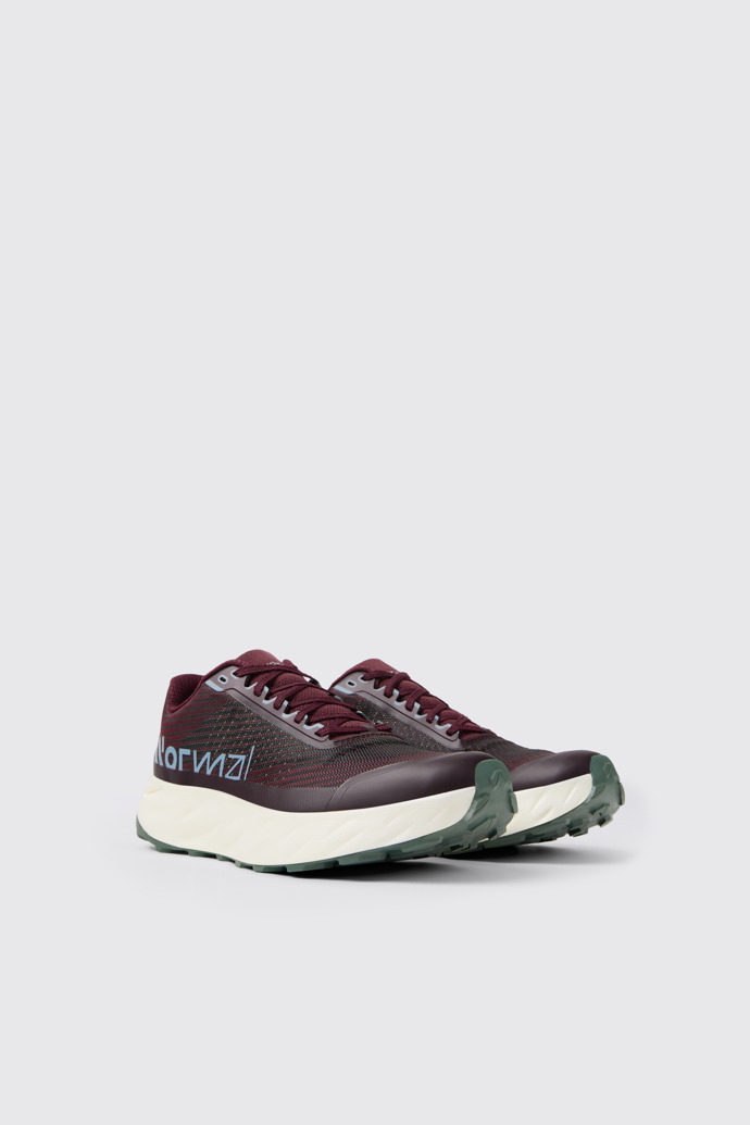 Kjerag 02 Burgundy Women's burgundy high-performance trail running shoes.